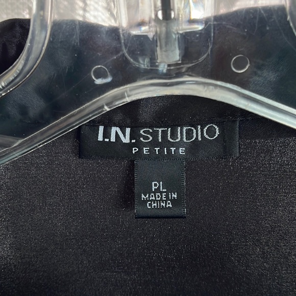 I. N. Studio, PL, black blouse, buckle in front,zipper on left side. - Picture 2 of 4